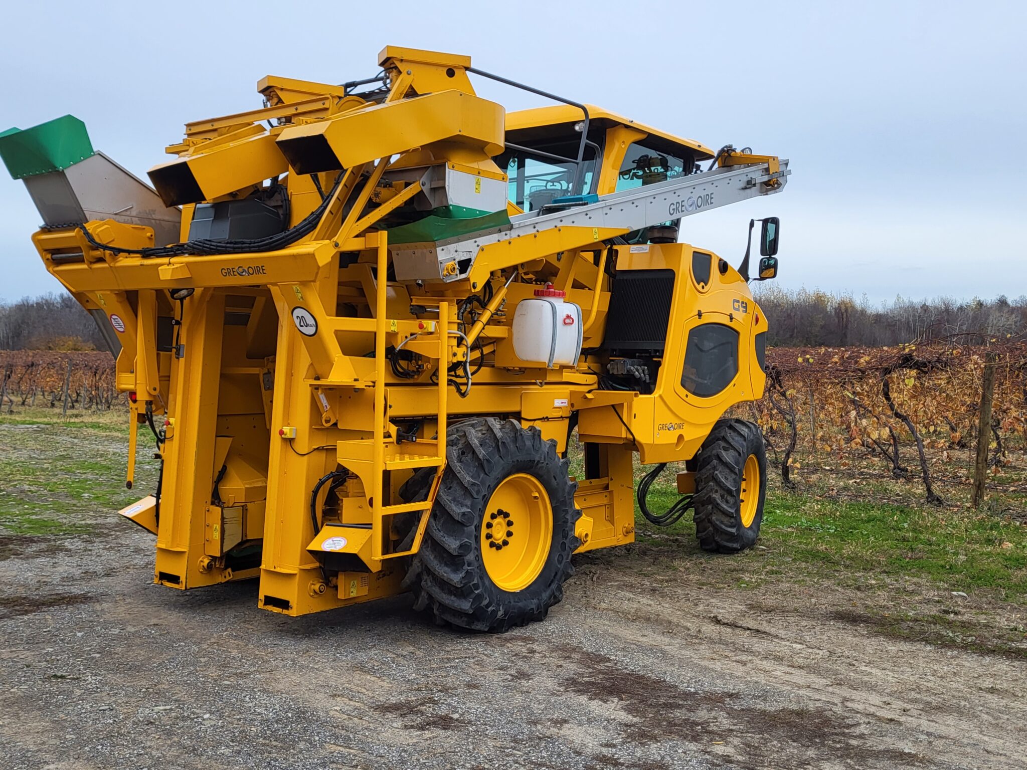 Grape Harvesters | Lakeview Vineyard Equipment